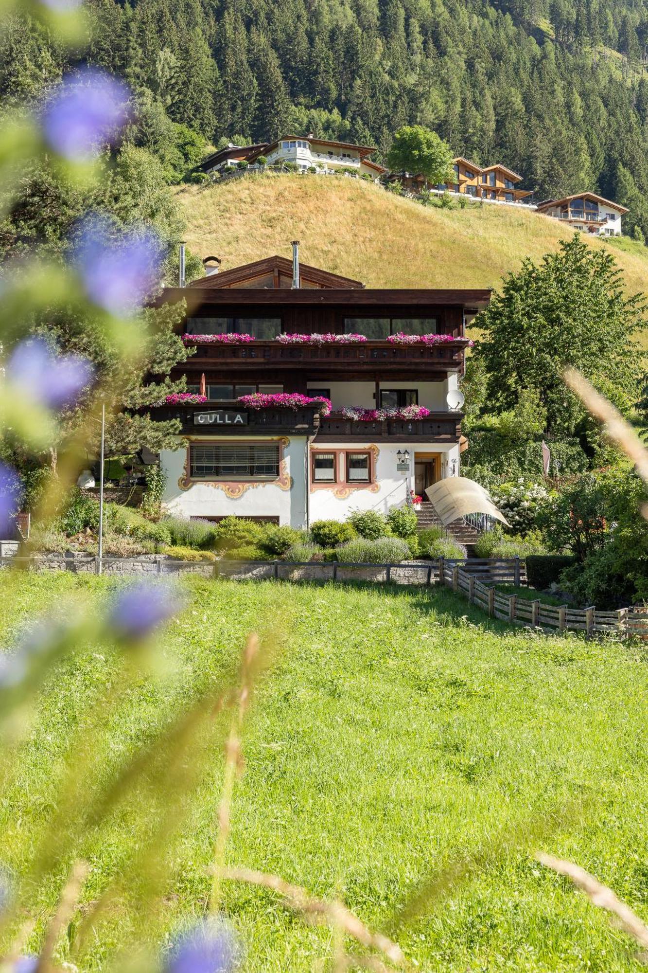Pension Gulla - Ferienhaus Appartements B&B Neustift im Stubaital Exterior foto